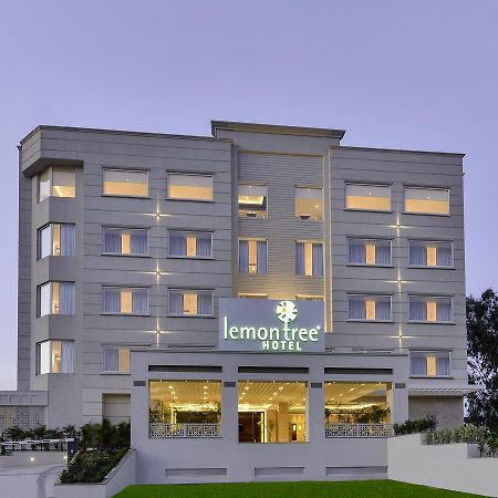 Lemon Tree Hotel Jammu Bagian luar foto