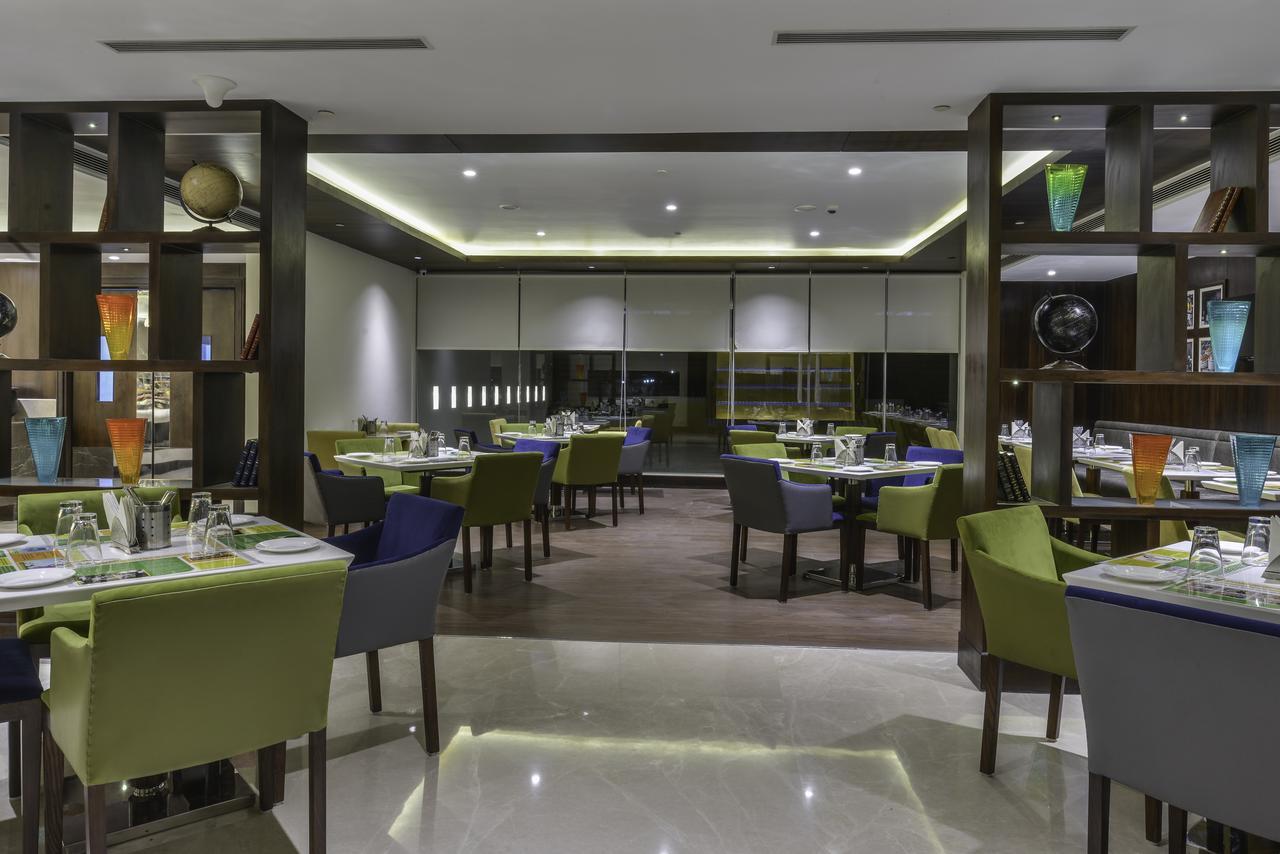 Lemon Tree Hotel Jammu Bagian luar foto